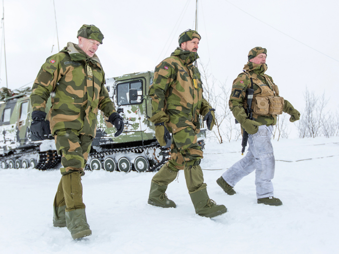 Kronprins Haakon besøker militærøvelsen Joint Viking. Foto: Christina Gjertsen, Forsvaret.